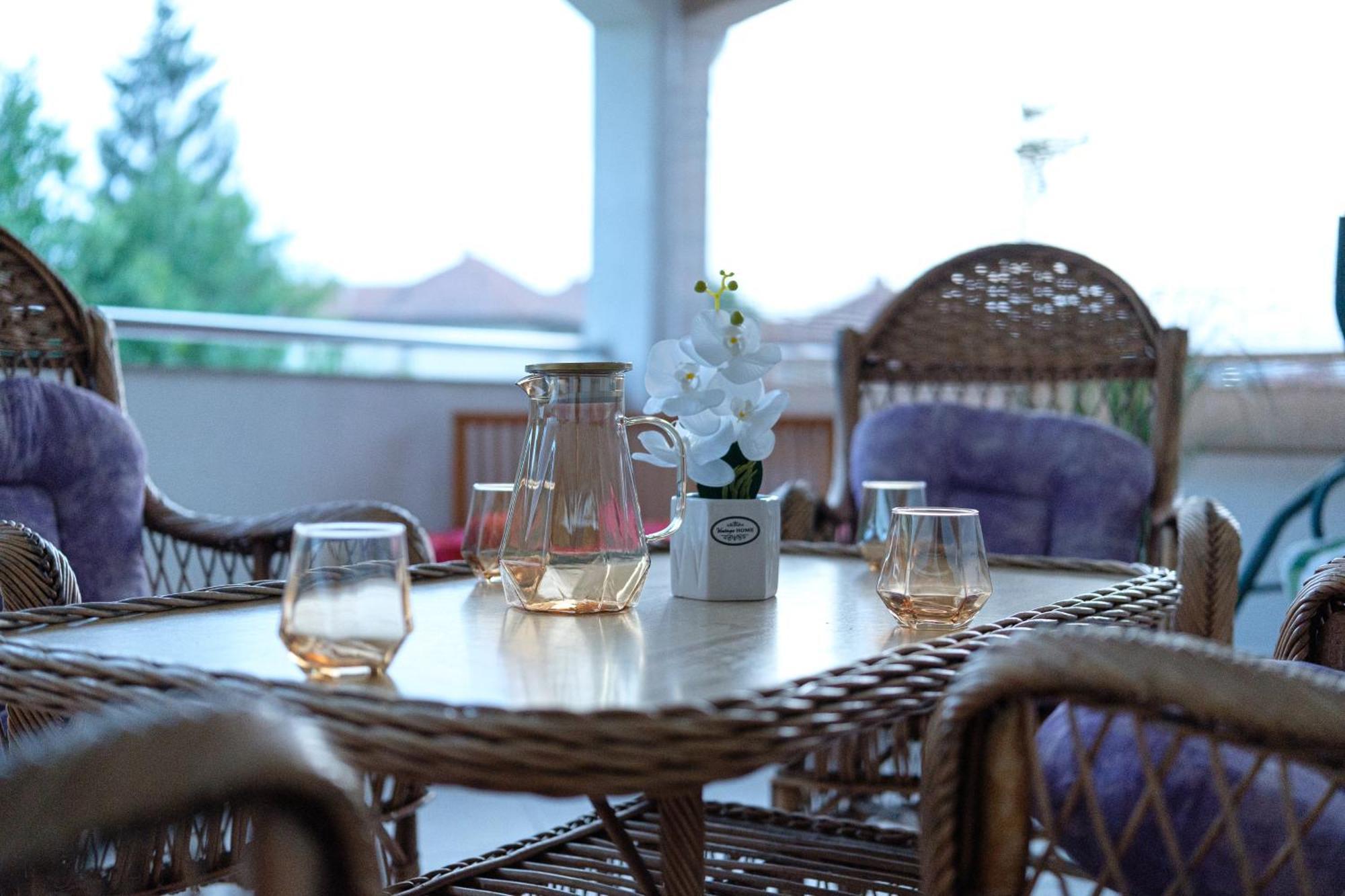 Evergreen Apartments วิโซโค ภายนอก รูปภาพ