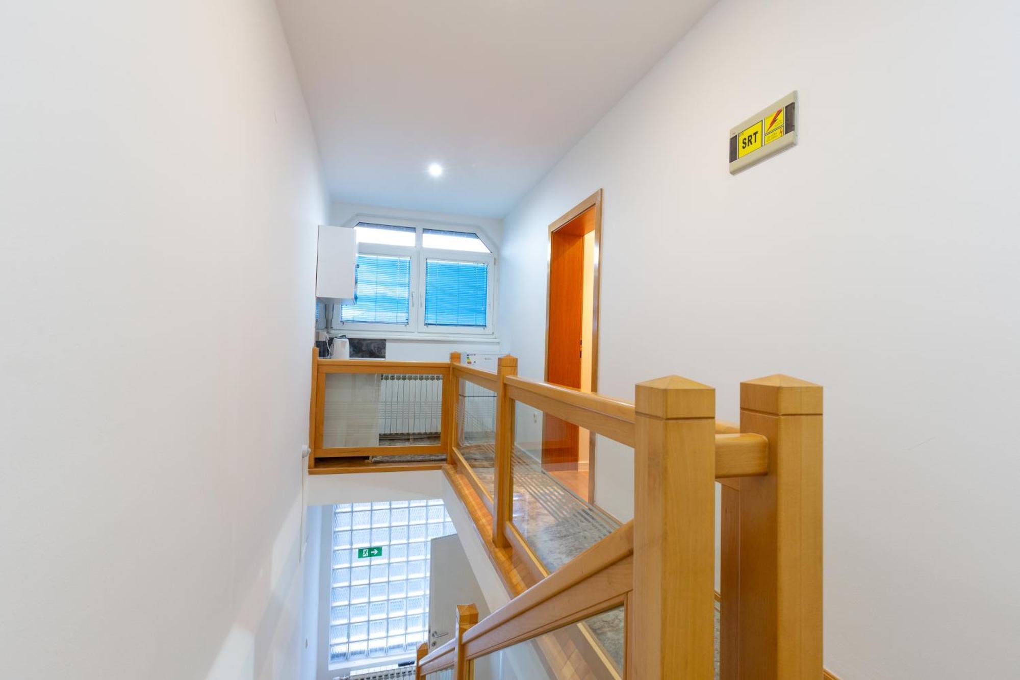 Evergreen Apartments วิโซโค ภายนอก รูปภาพ